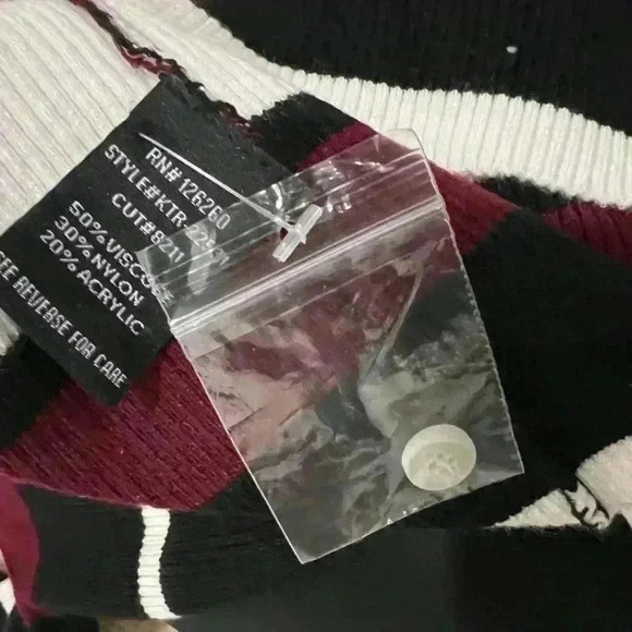 New Velvet Heart Womens Sizes XS / S White Burgundy Black Stripe Rib Knit Henley - Picture 3 of 3